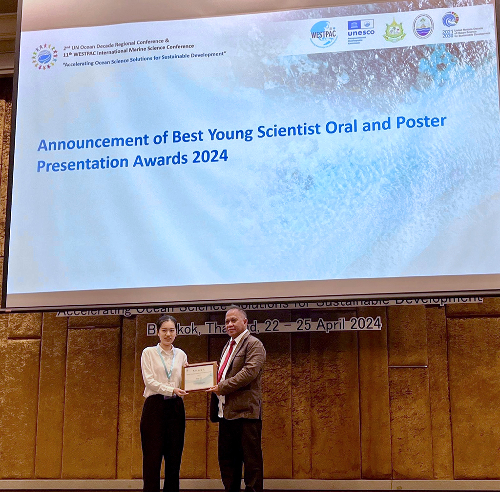 ZHU Jingyi received the Best Young Scientist Oral Presentation Award 2024.