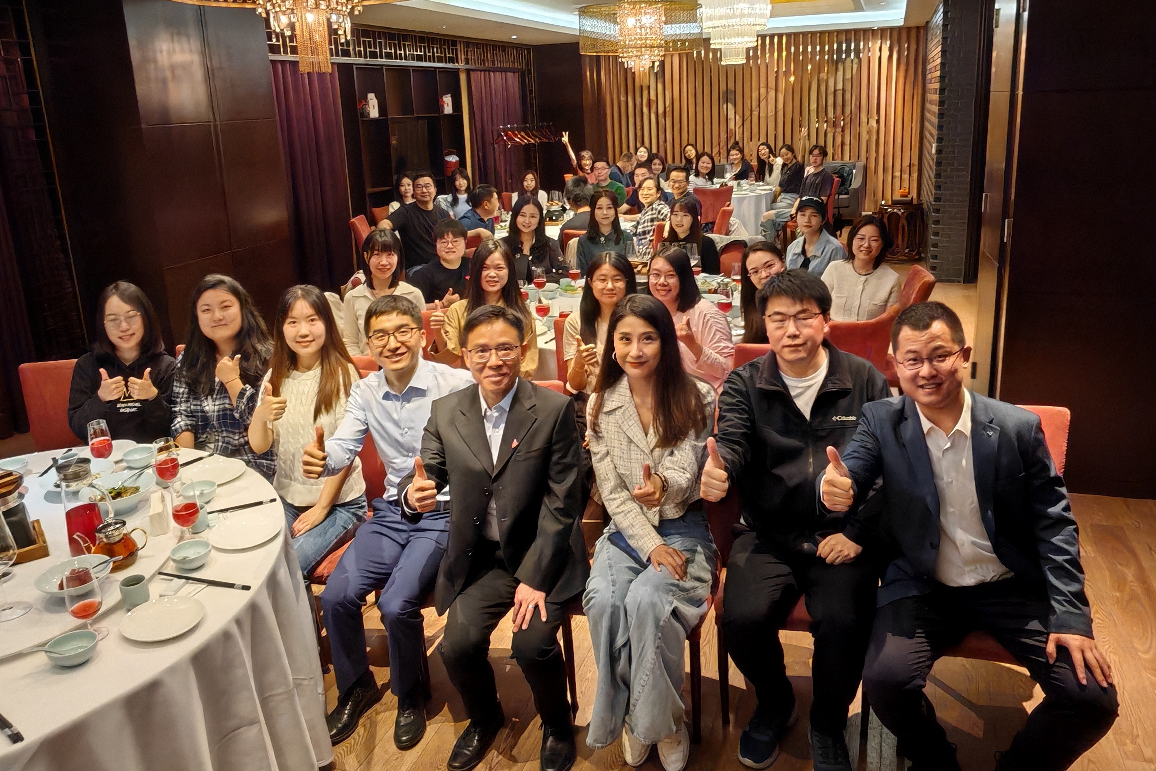 Dinner Gathering Rekindled Bonds among CLASS Alumni in Beijing
