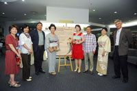 Donation and Exhibition of Modern Japanese Calligraphy and Ukiyo-e Artworks Group Photo 2