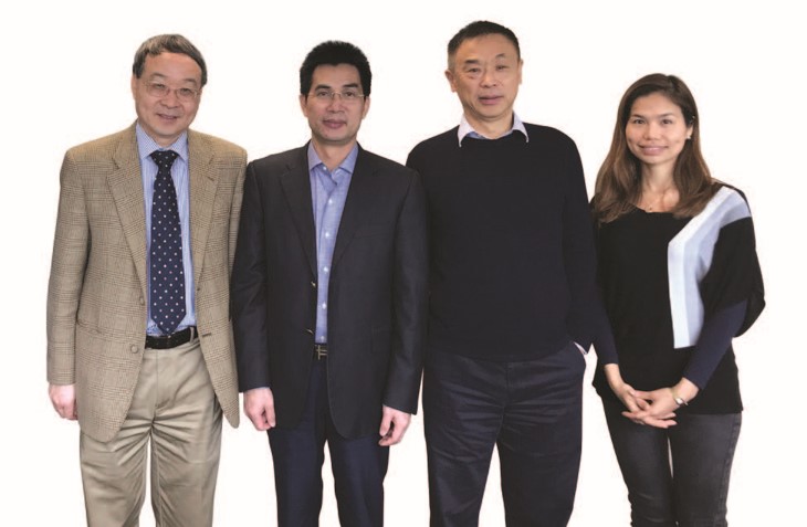 Professor Yan Houmin, Acting Dean of the College of Business (2nd from right), Professor Frank Chen Youhua (1st from left) and Ms Hera Leung of Prof Chen’s project team (1st from right) gather to express appreciation for the generous donation and support from Mr Lau Tat-chuen, Director of Sino International Industrial Limited (centre).